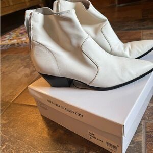 Steve Madden White Leather Pointed Toe Ankle Booties
